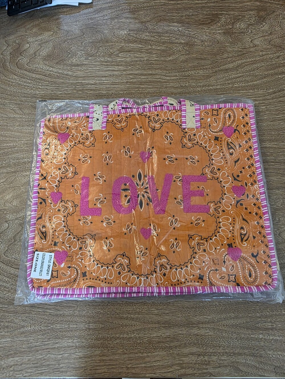 POL Clothing LOVE Bandana Quilted Tote Bag - Picture 13 of 16